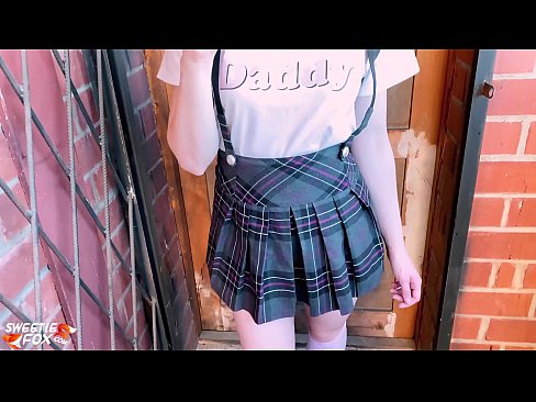 ❤️ Schoolgirl Mengisap penisnya dalam-dalam dan meniduri alih-alih kelas. ☑ Video seks pada kami id.flvporn.ru